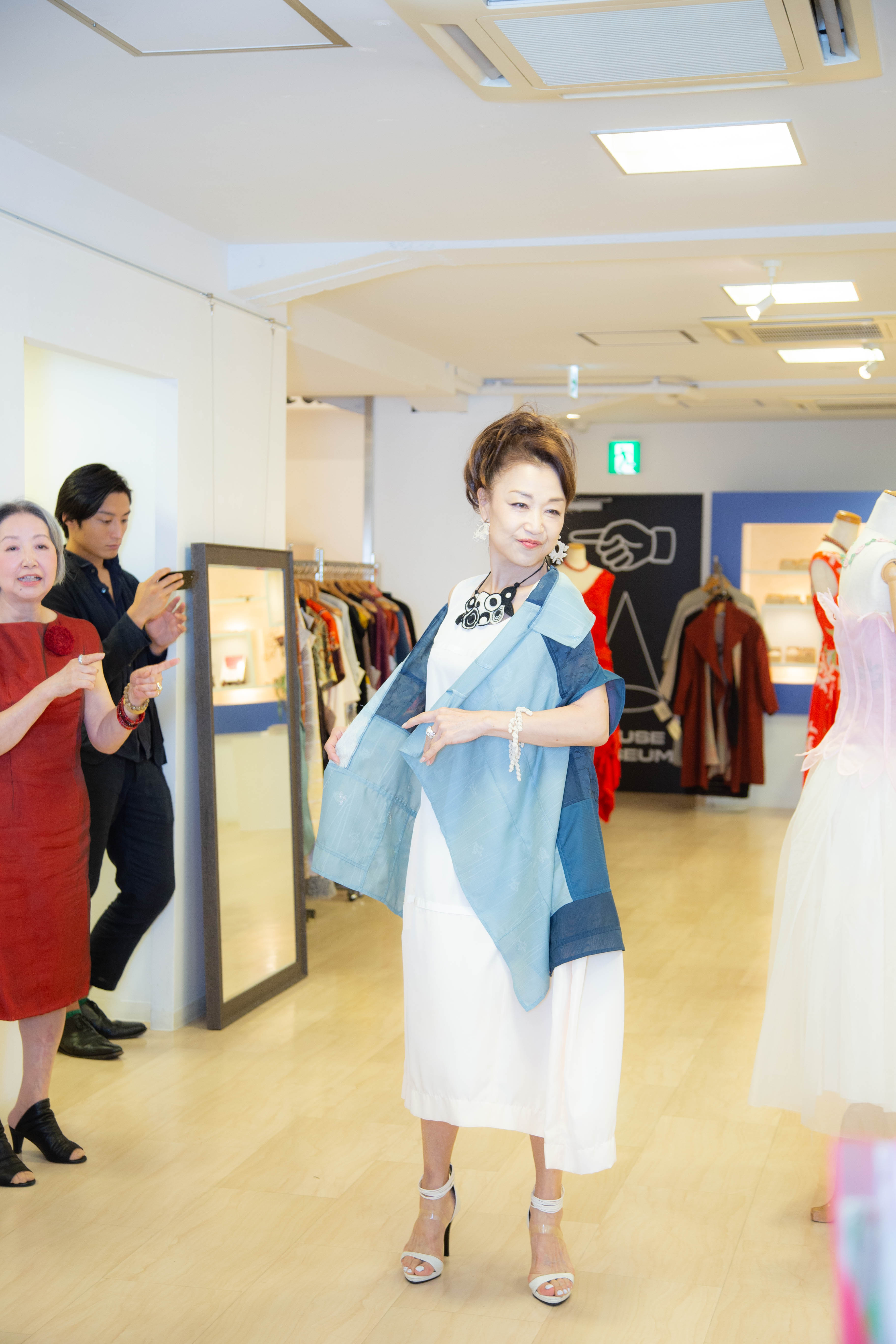 046243cb-4c7f-4cf3-8300-8eecfe61a6c7