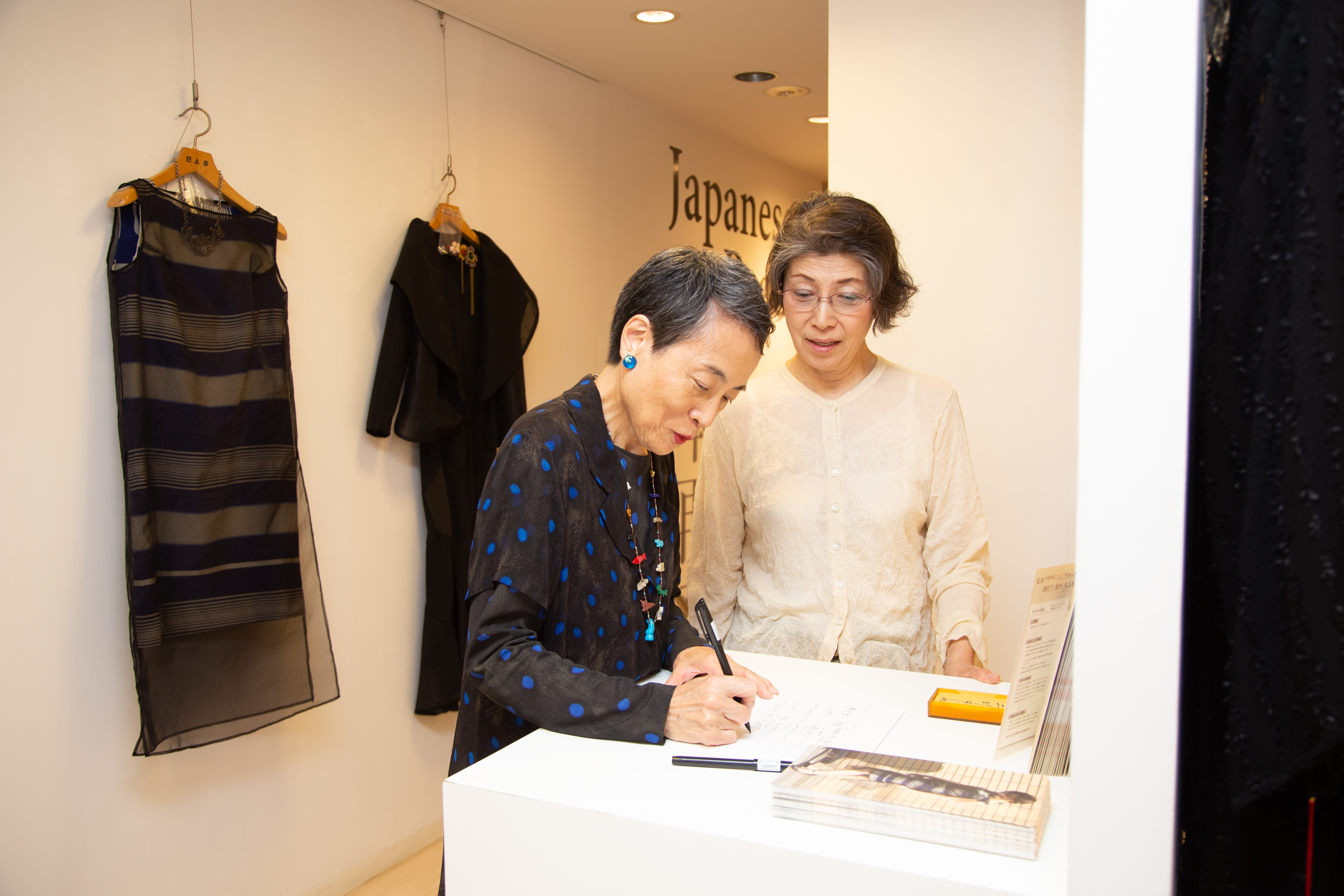 7b000301-eac8-47ad-8dff-a07f608df4e6