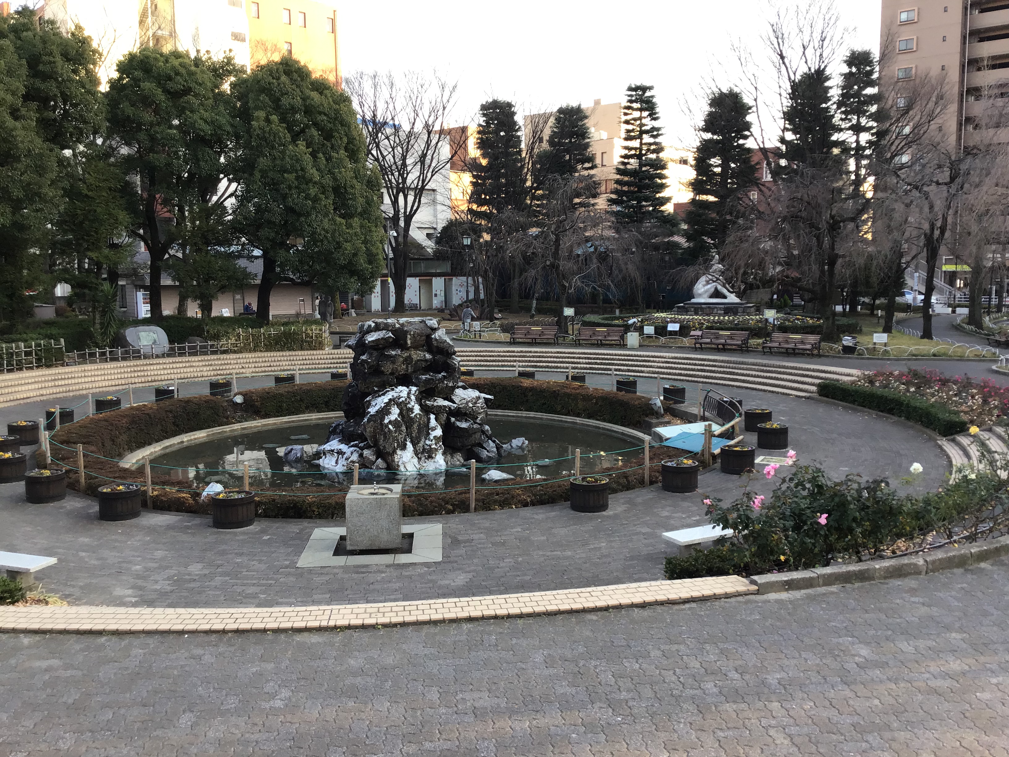 9dccf5fb-f13f-4647-b8e9-a42b2df395da