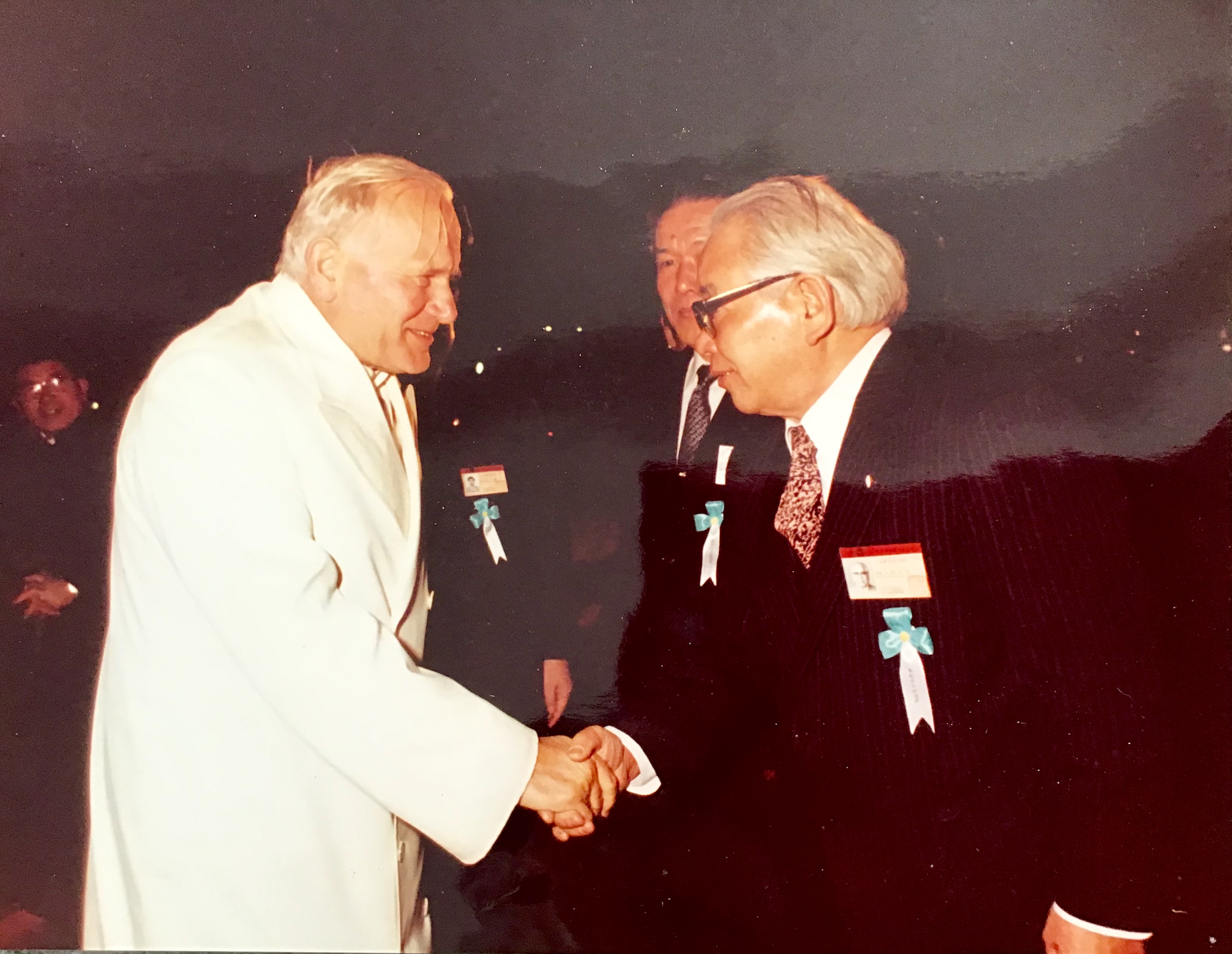 0dc402dd-c90d-483a-bd8d-7391329b9d95