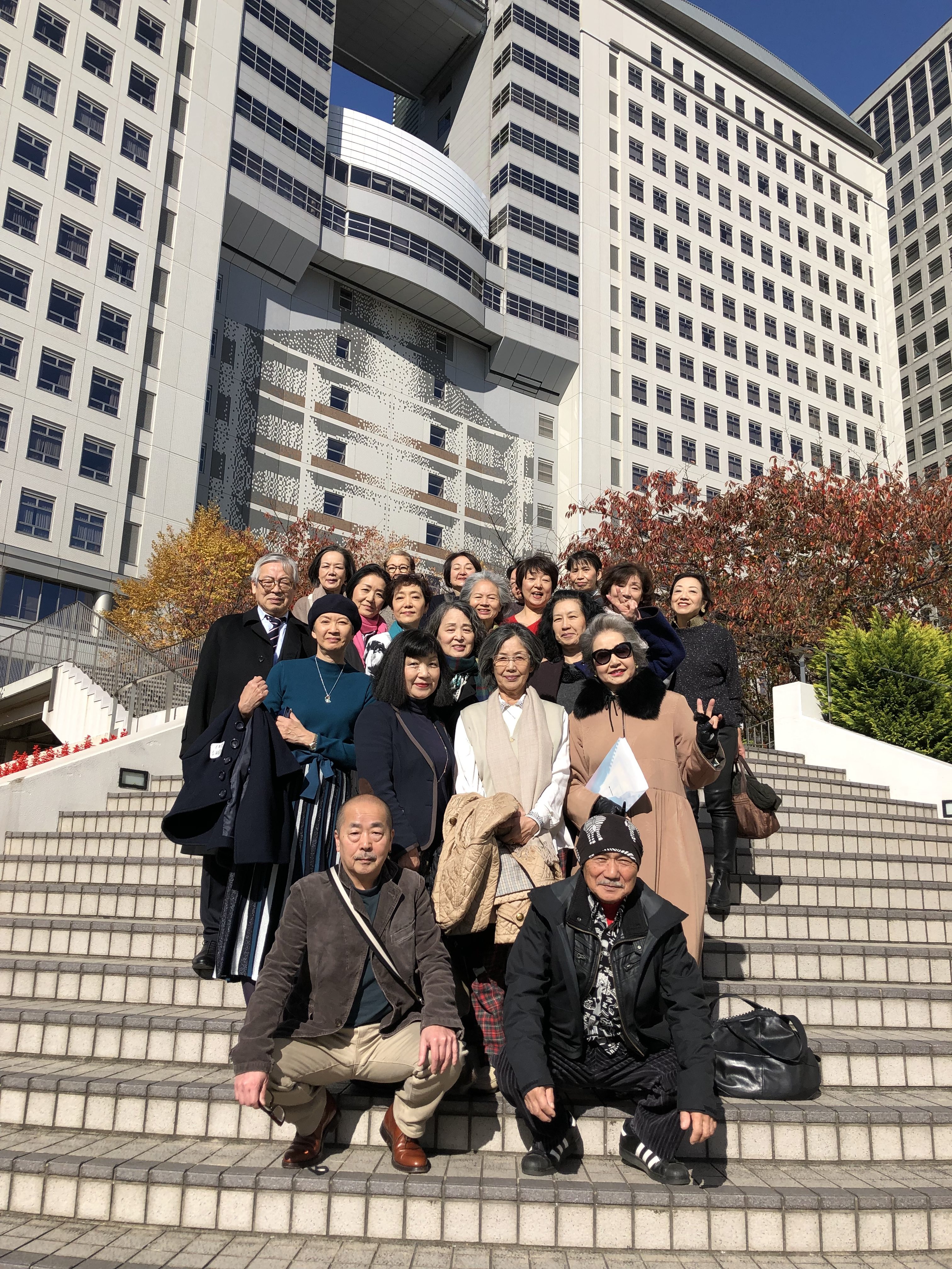 e1319957-299d-4a49-a7fa-2d4bc6b90acd