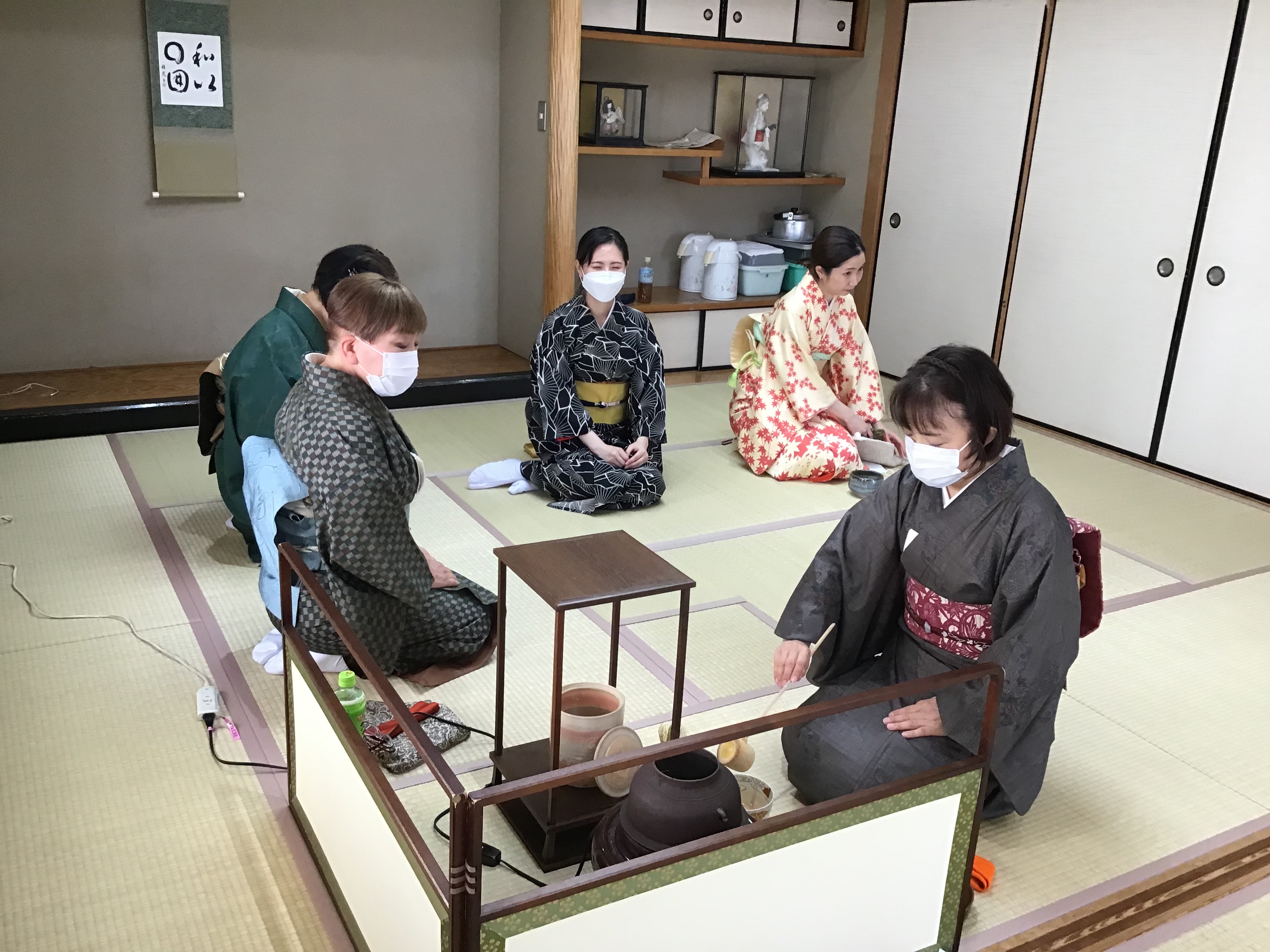 cbfab00a-856b-4b0a-a5b6-d904859703e8