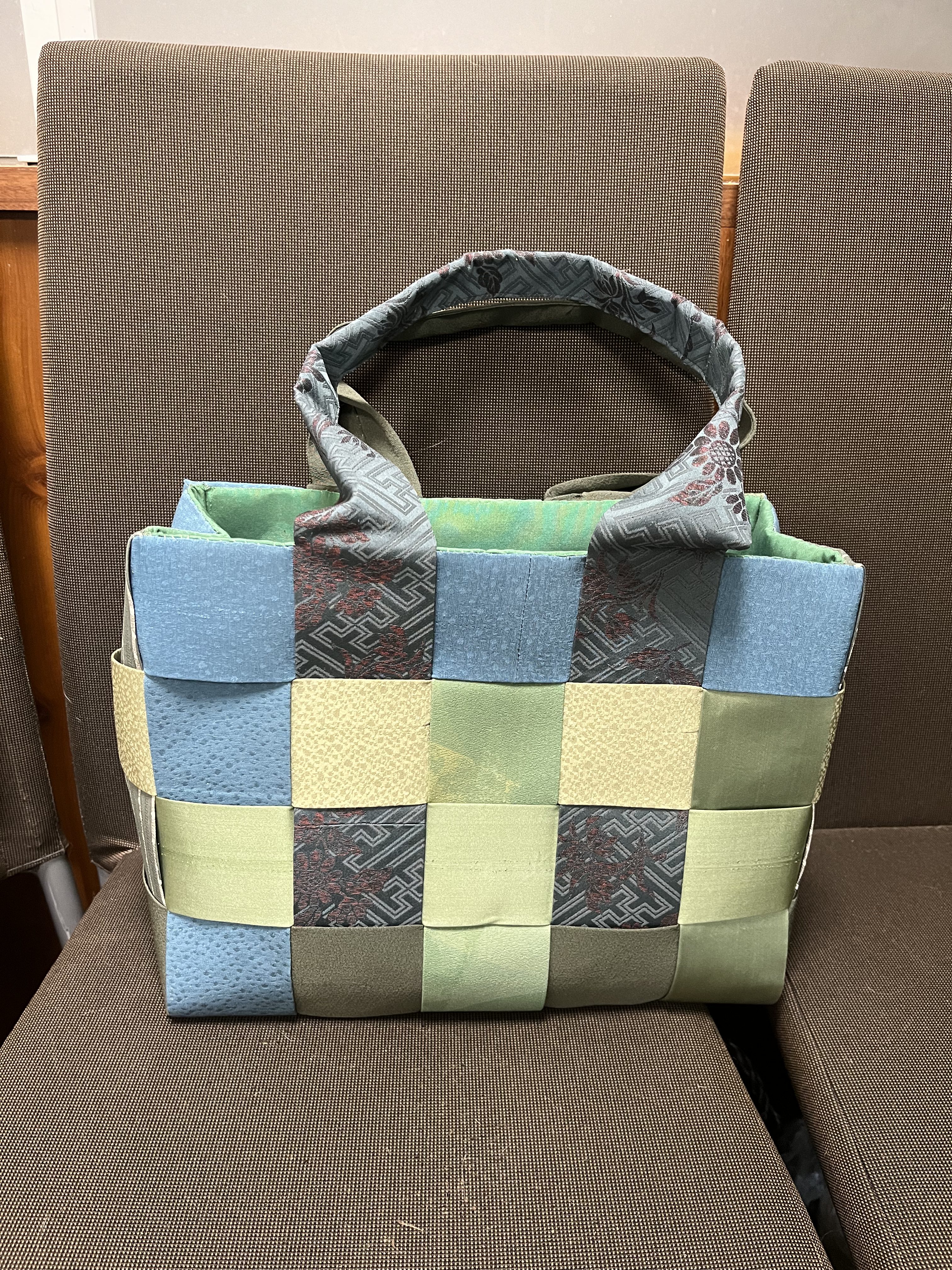 d4446050-8e54-410d-b51f-358d577458bf